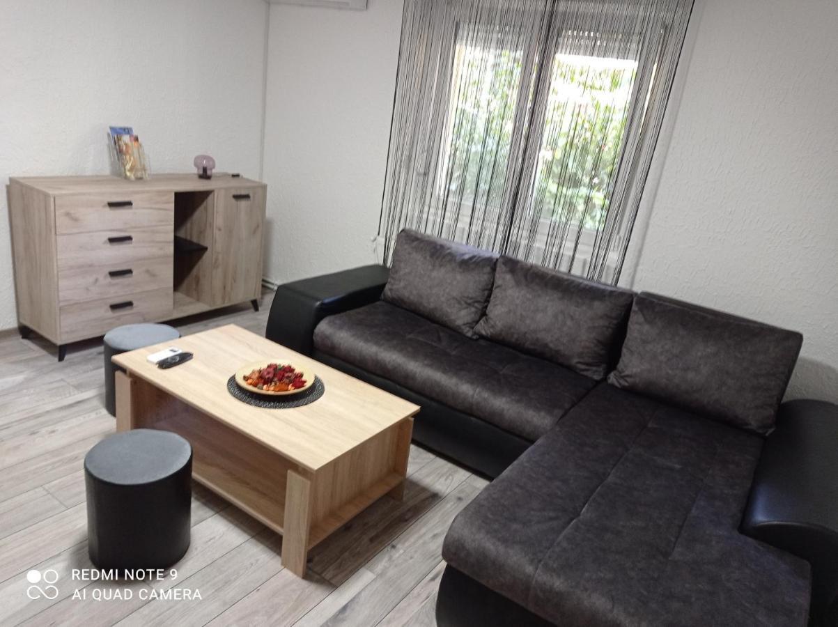 7 Days Premium Apartment 2 Subotica Luaran gambar